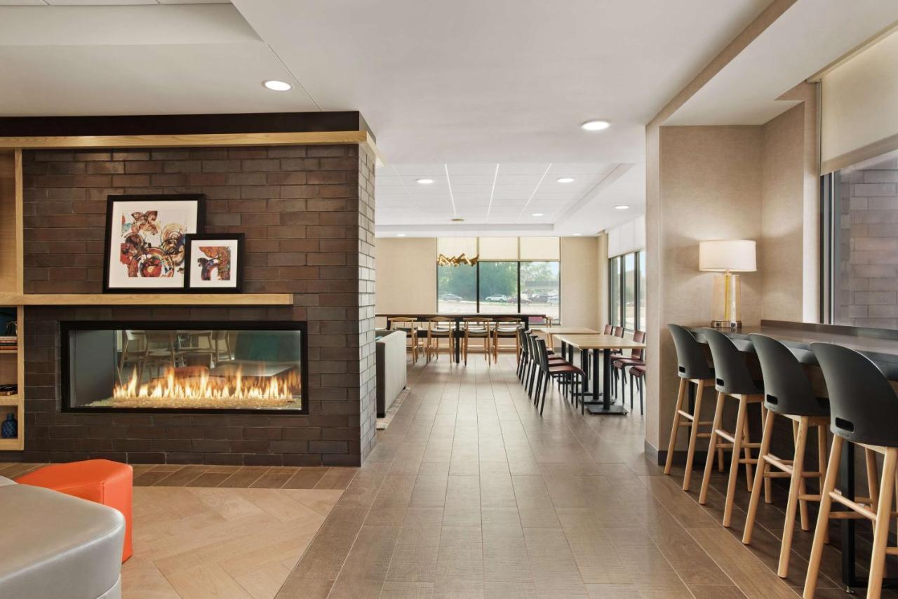 Home2 By Hilton Alliant Energy Center Hotel Madison