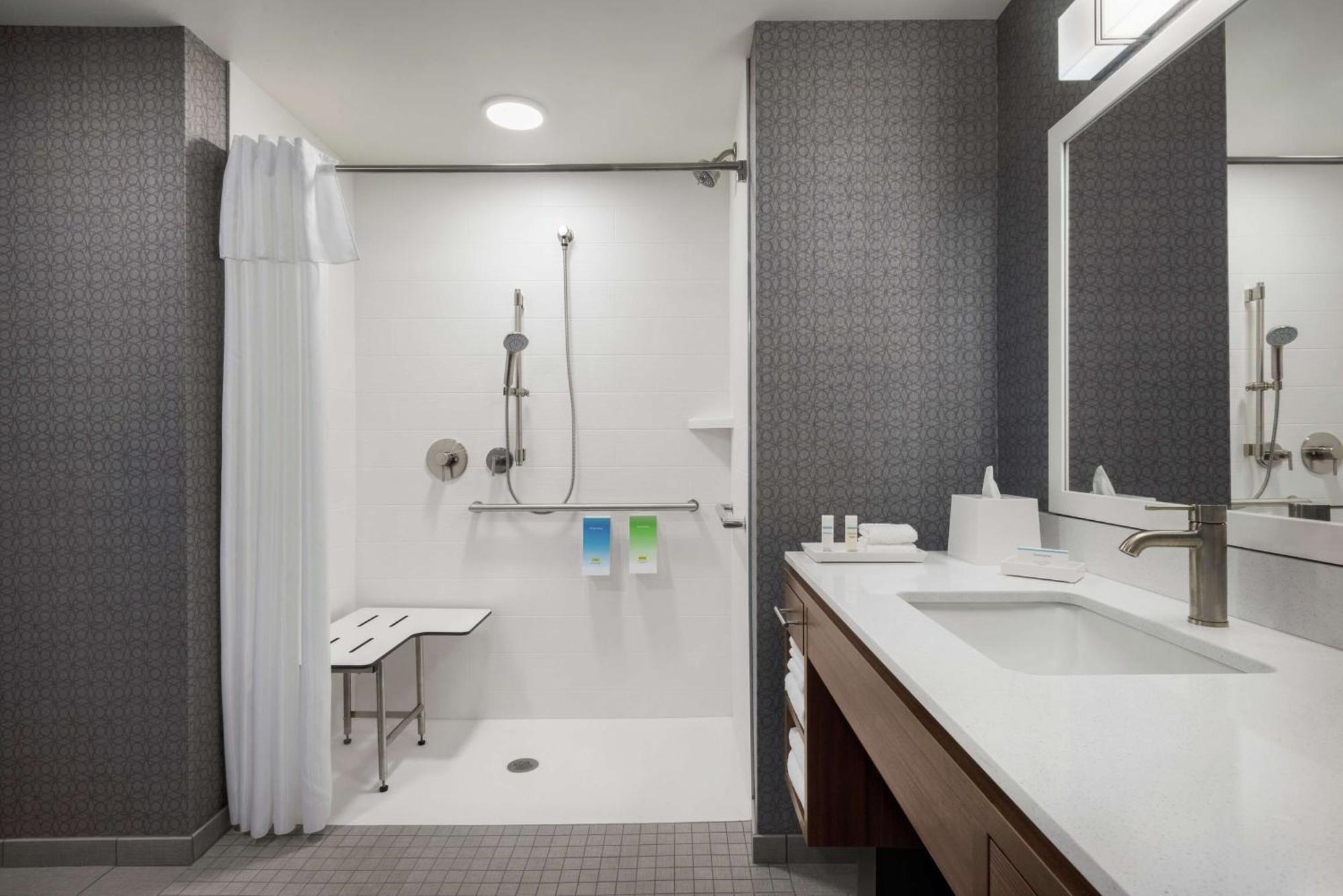 Home2 By Hilton Alliant Energy Center Madison