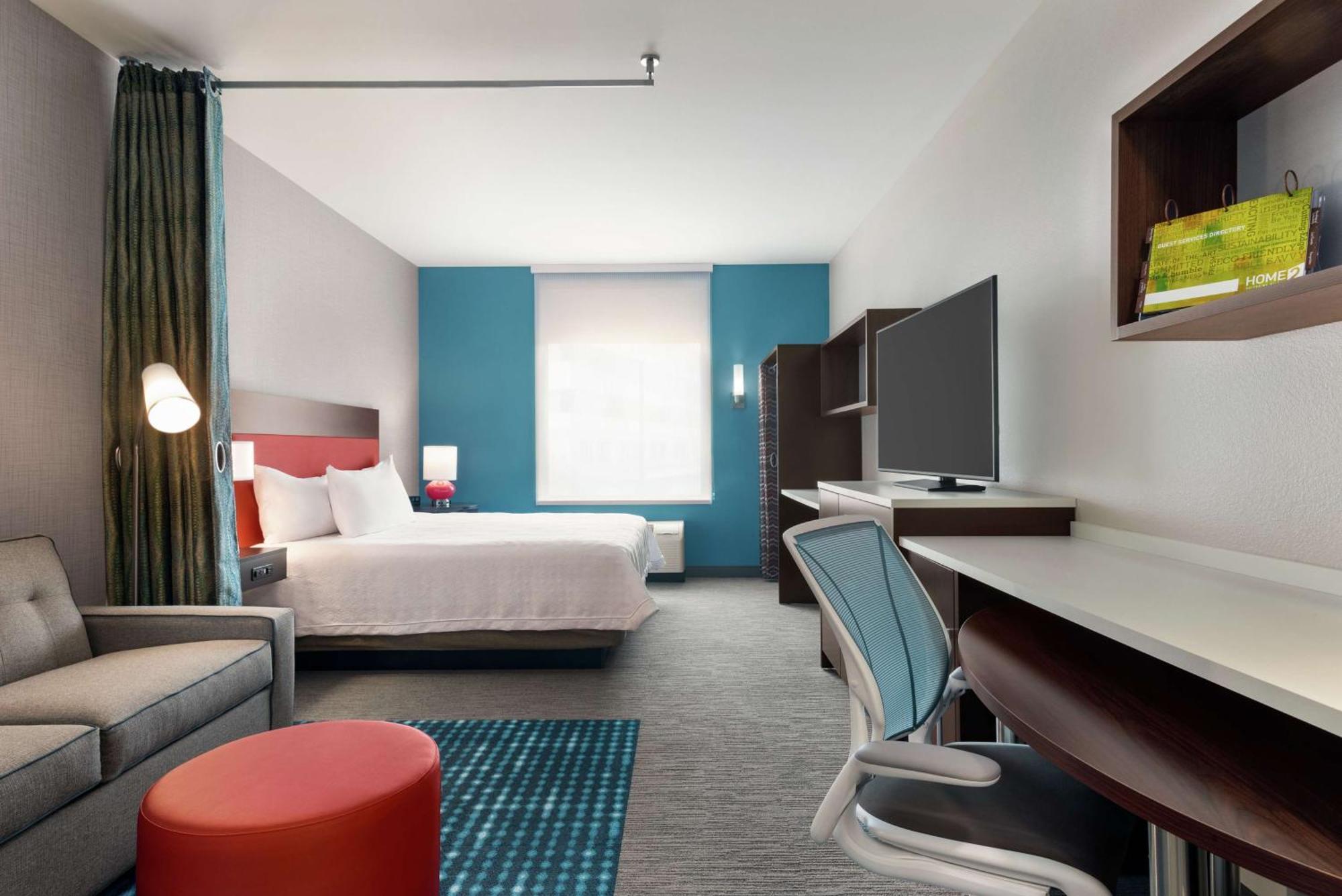 Hotel Home2 By Hilton Alliant Energy Center