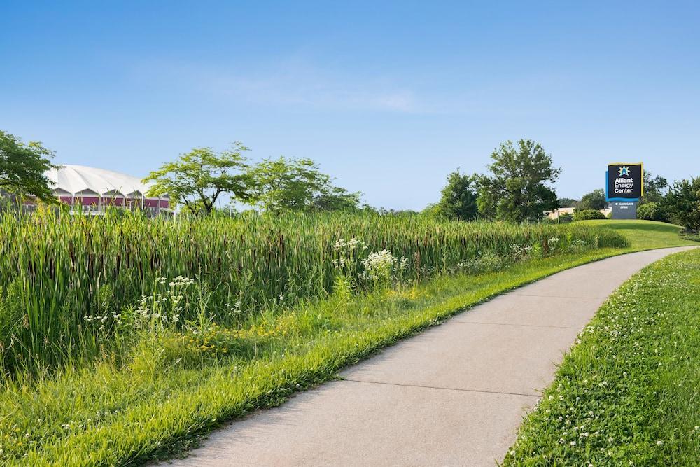 Home2 By Hilton Alliant Energy Center 3* Madison